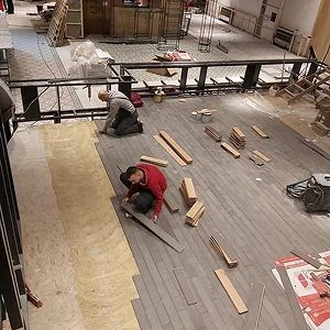 Kvalitetan parket se postavlja od radnika firme Parket Dino